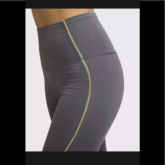 Nike Yoga  Women's Tights Sports Mid-Rise 7/8 - Picture 2 of 5